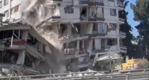 Određen pritvor za 160 osoba u vezi s rušenjem zgrada u zemljotresima u Turskoj