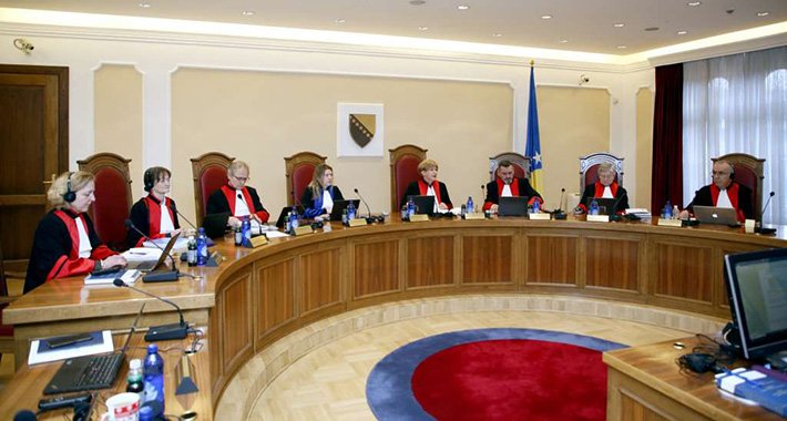 Odluka Ustavnog suda BiH podijelila koalicione partnere, prepucavanja se zahuktala