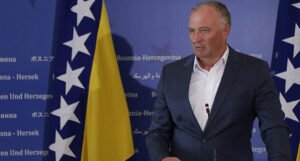 Helez: Osigurati da Oružane snage BiH budu organizirane u skladu s NATO standardima