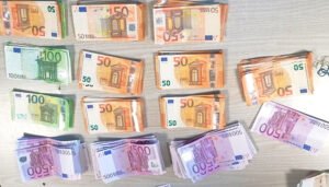 Dva muškarca pokušala izaći iz BiH sa 70.000 eura, novac sakrili u toaletni papir