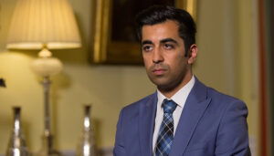 Humza Yousaf prvi musliman na čelu velike britanske stranke