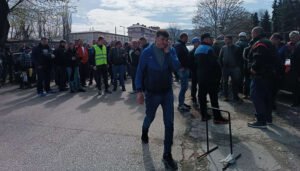 Zenički rudari i sindikalci nastavljaju protest, rudari iz drugih mjesta otišli kućama