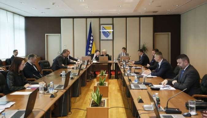 Vijeće ministara BiH skinulo s dnevnog reda putovanje s ličnim kartama po regiji