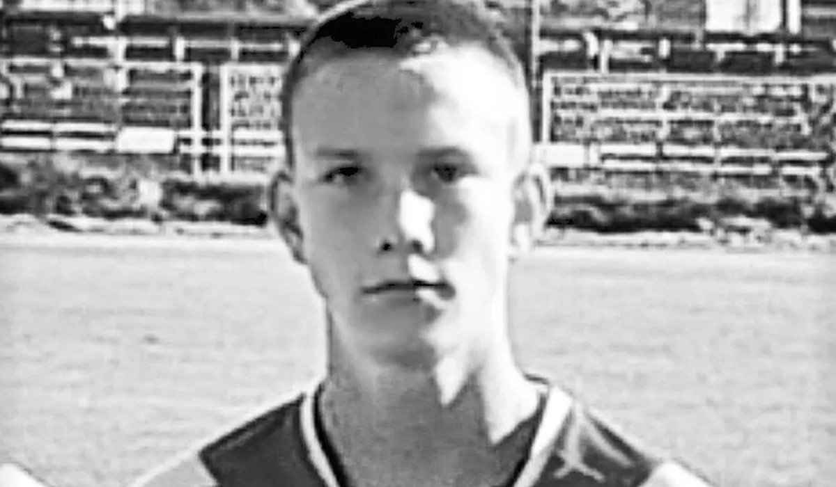“Boli nas neizdrživo”: Mladi nogometaš umro na svoj 15. rođendan