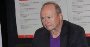 Preminuo dramaturg Hasan Džafić, scenarist serije “Viza za budućnost”