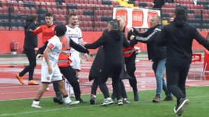 Prekršajne prijave protiv tri osobe nakon utakmice Slobode i Sarajeva