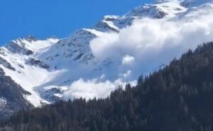 Lavina u Alpama usmrtila najmanje četiri osobe