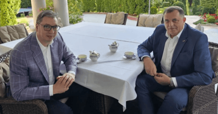 Obećao mu ih Dodik: Konvoj “sendvičara” Vučiću stiže i iz Republike Srpske