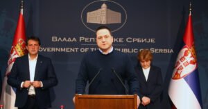 Raste pritisak za smjenu srpskog ministra: “Bezobzirno je zloupotrijebio tragediju”