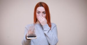 Šest načina da zaustavite opadanje kose
