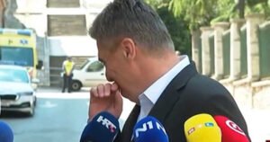 Milanovića upitali u Vučićevoj najavi uvođenja smrtne kazne, umirao je od smijeha