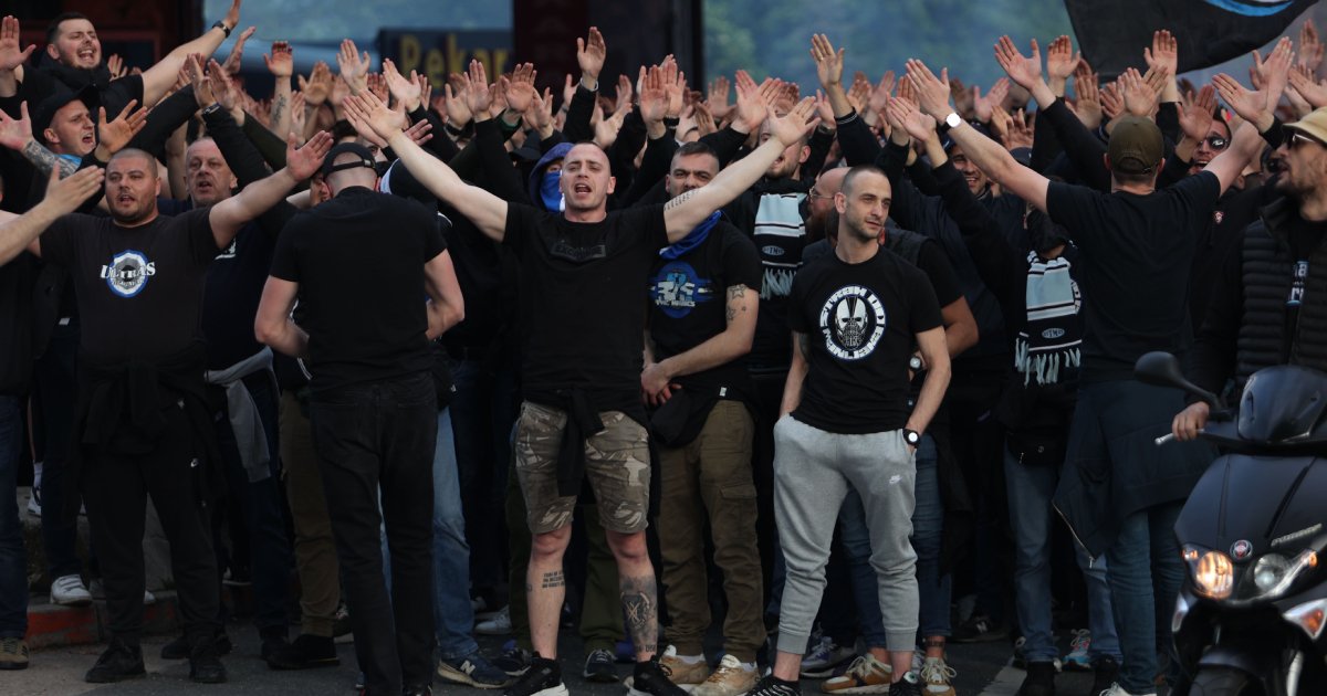 Ima povrijeđenih: Masovna tuča navijača Željezničara i Sarajeva kod koševskog stadiona
