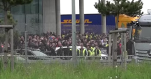 Pucnjava u Mercedesovoj fabrici u Njemačkoj, uhapšen osumnjičeni