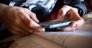 Sindikat predlaže zabranu upotrebe mobilnih uređaja tokom nastave