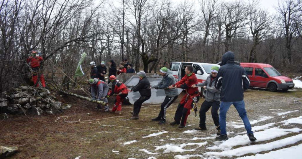 Objavljen film o otpadu – u jamama plastika, bijela tehnika, strvine, čak i automobili