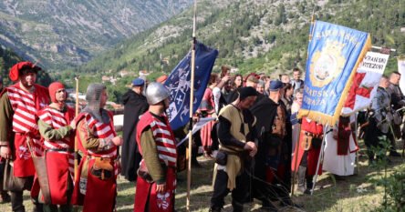 Na “Stolačku tarču” stiglo stotine kostimiranih vitezova iz BiH i regiona