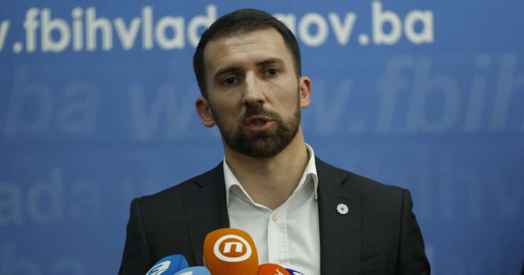 ministar Adnan Delić