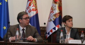 Brnabić ponudila ostavku; Vučić: Sad je jasno, idemo na prijevremene izbore