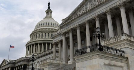 Kongres SAD-a odobrio pomoć Ukrajini od 61 milijardu dolara