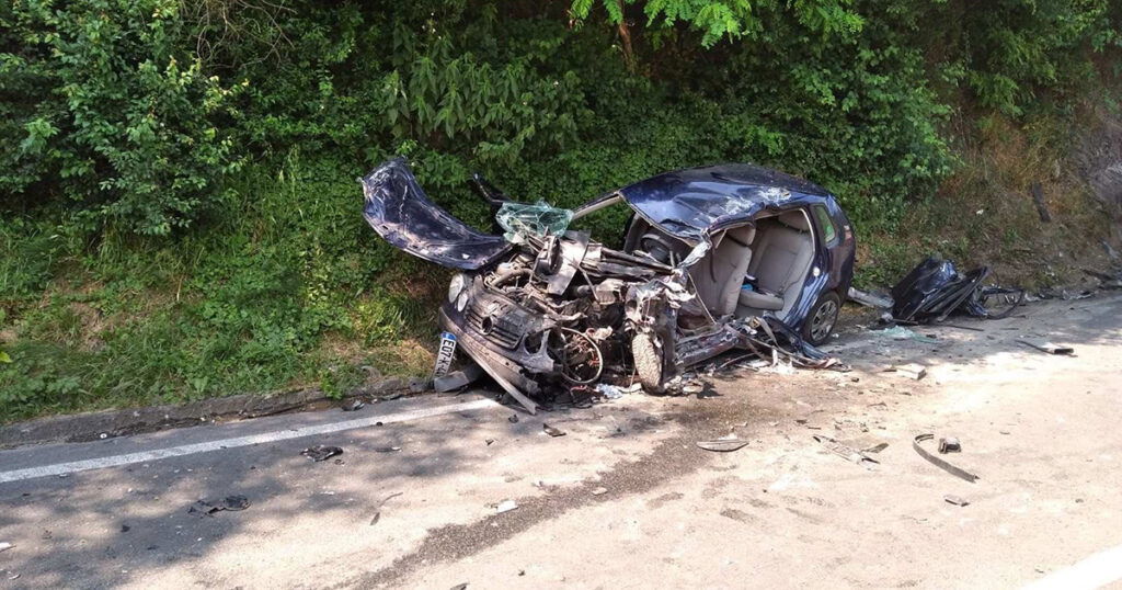 Stravičan sudar kod Maglaja: Jedna osoba poginula, najmanje četvero povrijeđeno