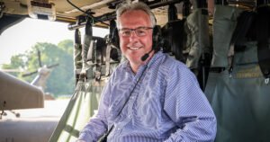 Američki ambasador Michael Murphy u vojnom helikopteru letio iznad BiH