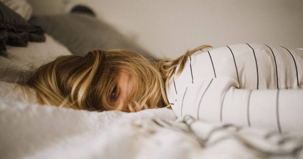 Pet razloga zbog kojih se osjećate umorno, a ne možete zaspati