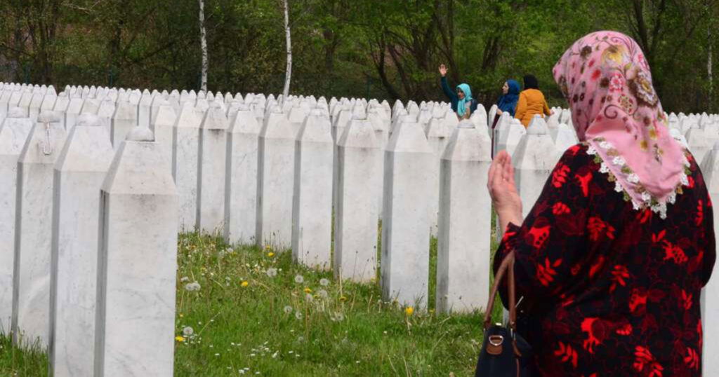 Sutra će vječni smiraj naći braća Hajdar i Senad, te Munevera koja imala 22 godine kada je ubijena