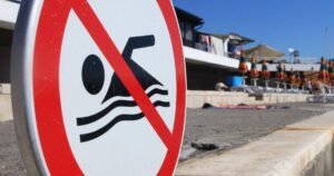 More na čak četiri plaže u Dalmaciji zagađeno fekalijama