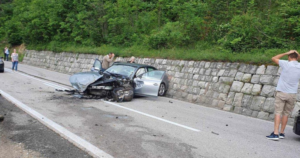 Teška nesreća na M-18, pet osoba povrijeđeno