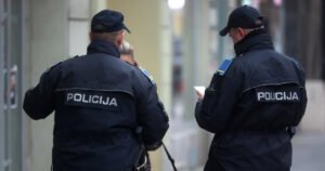 Sarajevski policajac zaustavljao vozila sa stranim registracijama i uzimao novac od vozača