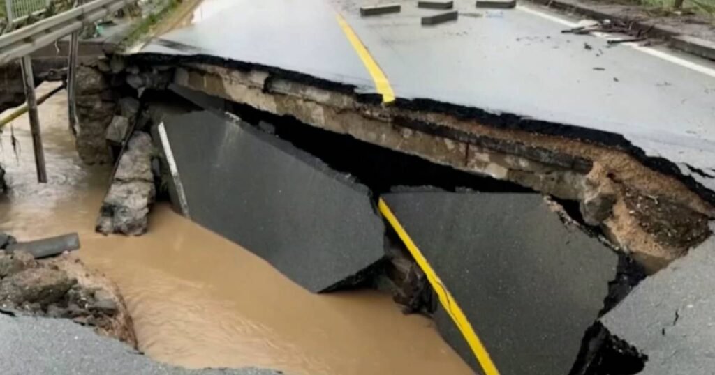 Vanredno stanje u 52 općine u Srbiji: Oštećeni putevi, voda nosila mostove
