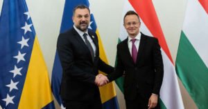 Šef mađarske diplomatije u posjeti BiH, najavljeni susreti s Konakovićem i Dodikom