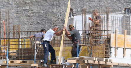 Bh. poslodavci zatražili 10.000 radnih dozvola za strance, tvrde da nemamo radne snage