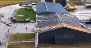 Zatvoren aerodrom u Banjaluci zbog jakog nevremena, vjetar otkinuo dio krova