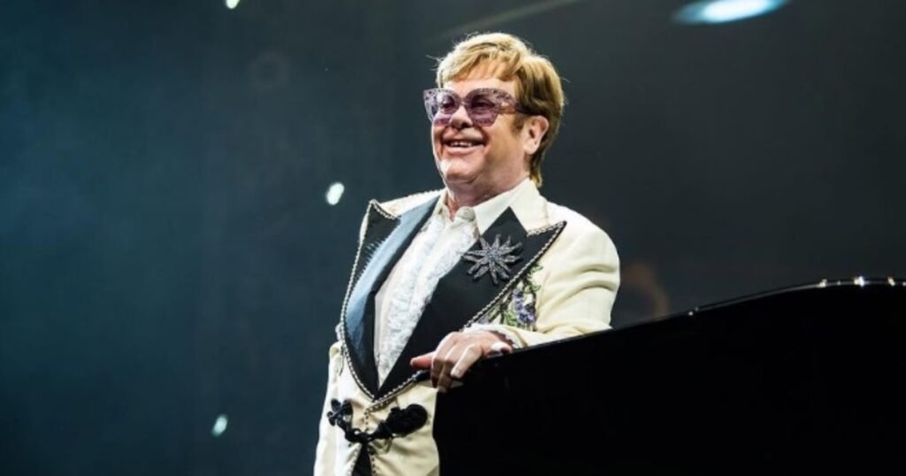 Elton John završio oproštajnu turneju, 30.000 ljudi ustalo na ovu pjesmu