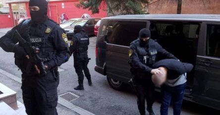 Dvije akcije FUP-a: Pronađeni eksploziv, lažni dokumenti BiH i Srbije, oružje i droga