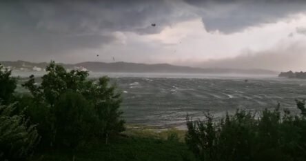 Snimke jezera Modrac kad je oluja stigla: “Pamtim i suše i poplave, ali ovakav uragan ne pamtim”