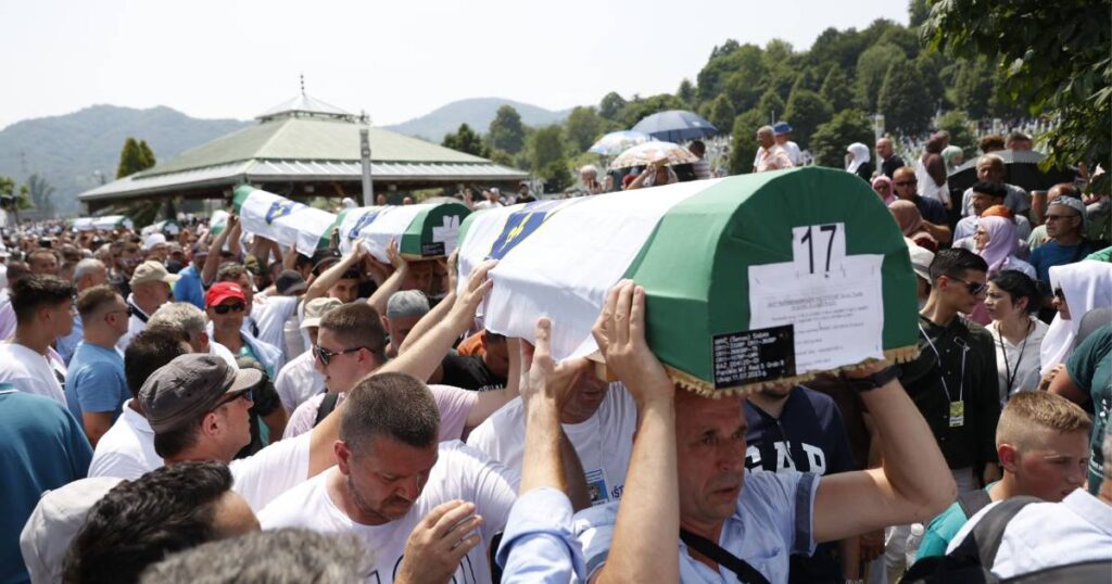 Bivši sudija Suda BiH za TAZ: Zašto je Dodik “zapeo” za Srebrenicu?