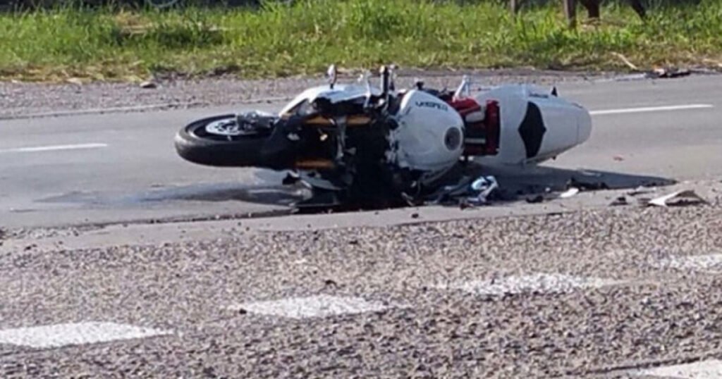 Teška nesreća: Motociklista poginuo u sudaru s traktorom