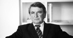 Preminuo Mujo Hadžiomerović, direktor Instituta za nestale osobe BiH