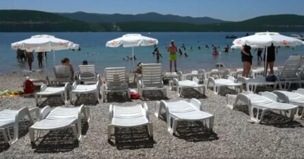 U Neumu odmaraju i građani Hrvatske jer je i za njih ljetovanje kod kuće preskupo