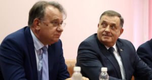 Nikšić poručio Dodiku: Vratimo se obavezama, ispunimo 14 uvjeta EU