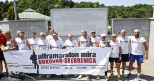 Ultramaratonci stigli u Potočare, trčali za žrtve Vukovara i Srebrenice