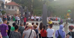 U Gradačcu održan još jedan protest: Efikasnije zaštititi žrtve nasilja