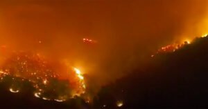 Požar hara Grčkom, gase ga stotine vatrogasaca iz nekoliko zemalja