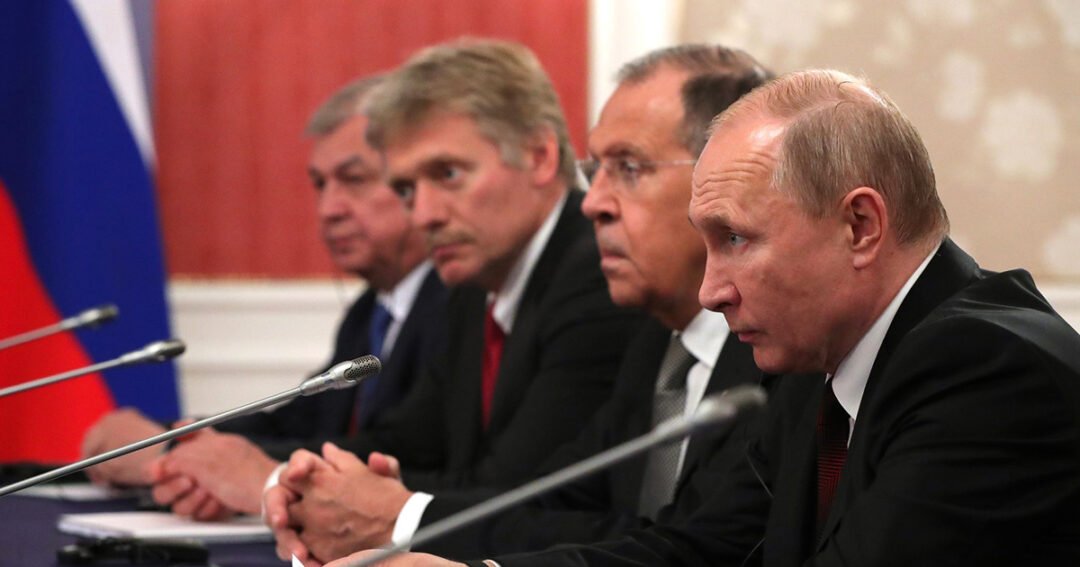 Peskov, Lavrov i Putin