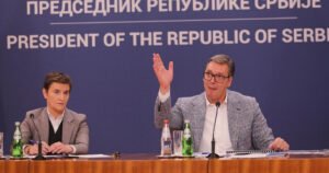 Vučić pobjesnio i izvrijeđao novinare: Koga vi zavitlavate, lažovčine jedne?