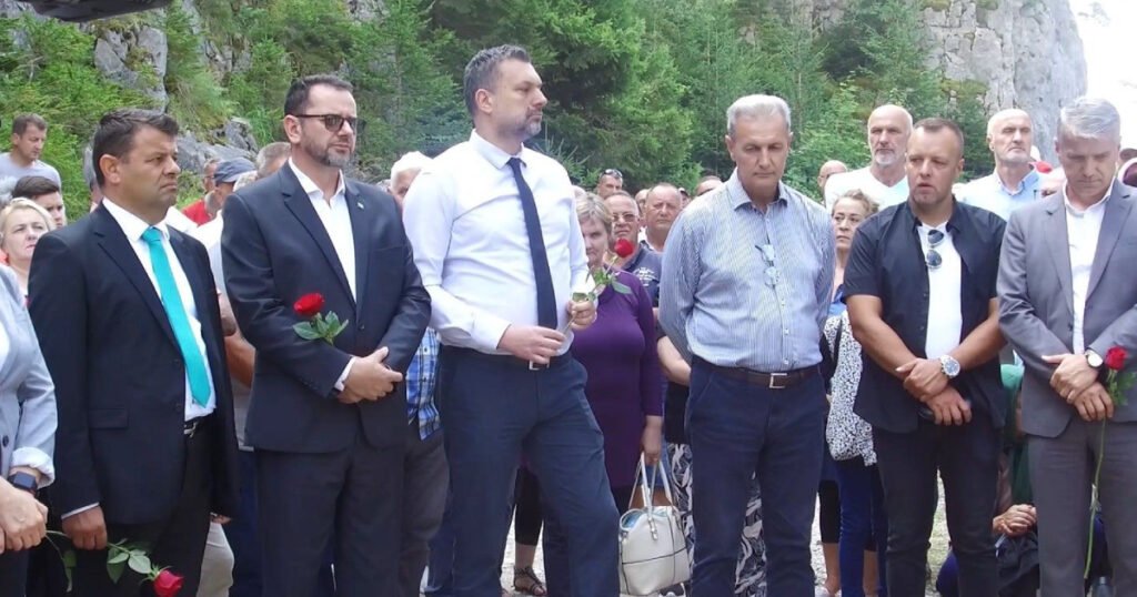 Korićanske stijene: Obilježena 31. godišnjica zločina nad više od 200 Bošnjaka i Hrvata