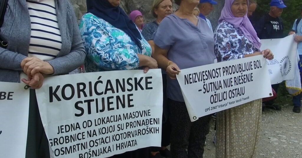 Korićanske stijene: Obilježena 31. godišnjica zločina nad više od 200 Bošnjaka i Hrvata