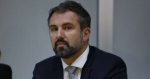 Stojanović poručio Karić: Apsurd je da političari čija stranka obnaša vlast organizuju šetnje